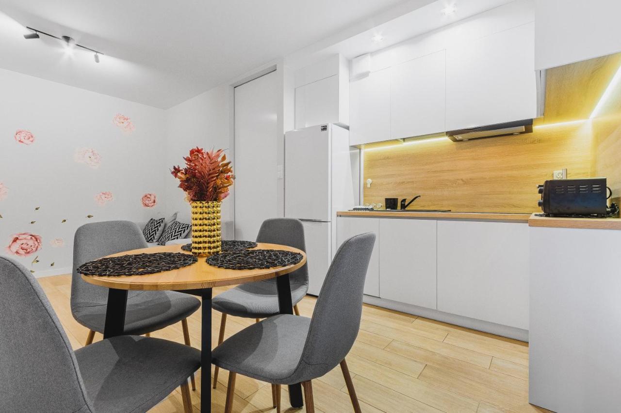 Floris Apartment 우치 외부 사진